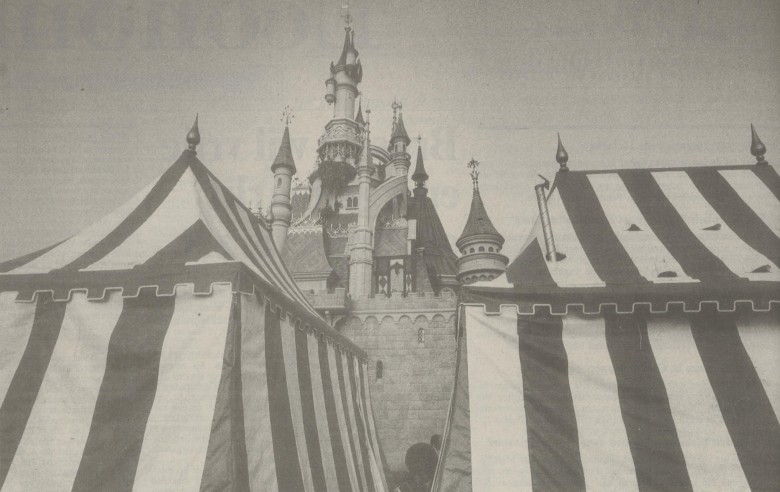 Het kasteel, hier op het Museumplein, had ook nog enkele tenten naast zich staan.