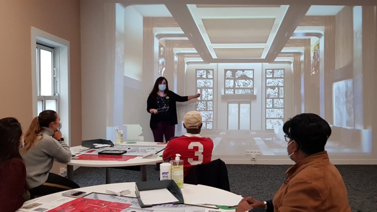 Disney Hotel New York - The Art of Marvel Cast Members maken zich klaar voor de opening!