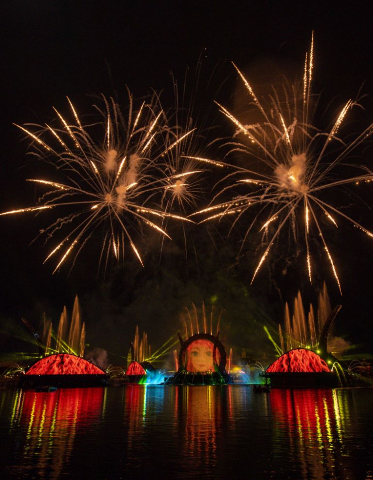 Sinds 1 oktober kan je dagelijks genieten van ‘Harmonious’ in Epcot
