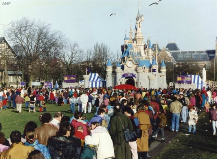 Countdown to the Magic: Een kasteel op rondreis door Europa
