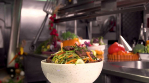 "Totalement Toqués" web-reeks, Aflevering 4 - Noedels van rundvlees en groenten op Aziatische wijze