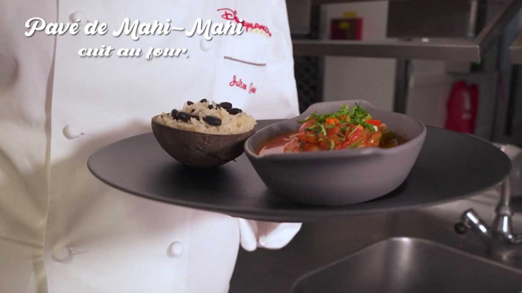 "Totalement Toqués" web-reeks, Aflevering 2 - gebakken mahi-mahi steak met kokosnoot en pepersaus