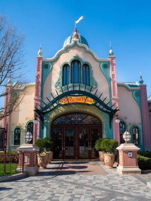 Ontdek de outfits van de Disney Princesses in The Regal View Restaurant &amp; Lounge