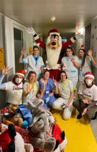 Disneyland Paris brengt de kerstmagie naar kinderziekenhuizen
