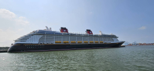 Disney Fantasy Cruiseship bezoekt België en Nederland in 2025