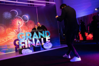 CAST-MEMBERS VAN DISNEYLAND PARIJS ZIJN KLAAR VOOR DE GROTE FINALE VAN DE 30ste VERJAARDAG!