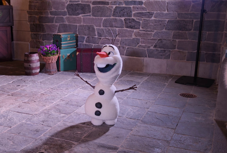 Nieuwe Olaf-animatronic in Disneyland Paris zorgt voor magie… én opvallend incident