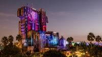 Ga mee achter de schermen de Disney Parken met de nieuwe Disney+ Original serie "Achter de Attractie"