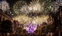 Vier de Franse Nationale Feestdag op 14 juli met een uitzonderlijke show in Disneyland® Paris! 🇫🇷