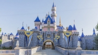 Sleeping Beauty Castle in Disneyland Park (VS) heropent met verbluffende verbeteringen
