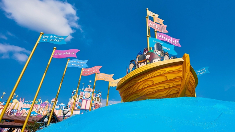 In 2015 heropende It's a Small world na een grote renovatie