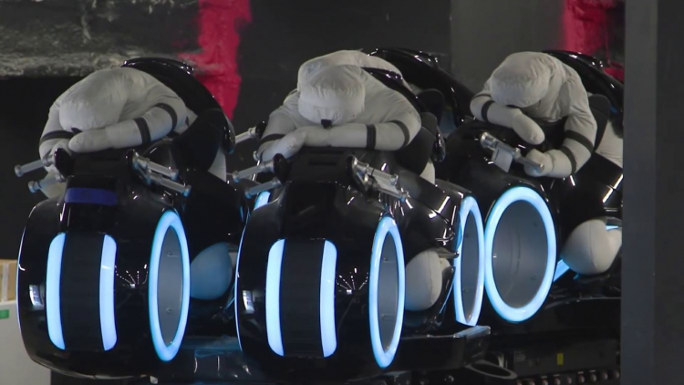 Imagineering Ride Team gaat volgende fase in voor TRON Lightcycle / Run