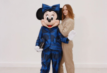 Minnie Mouse's Nieuwe broekpak, ontworpen door Stella McCartney